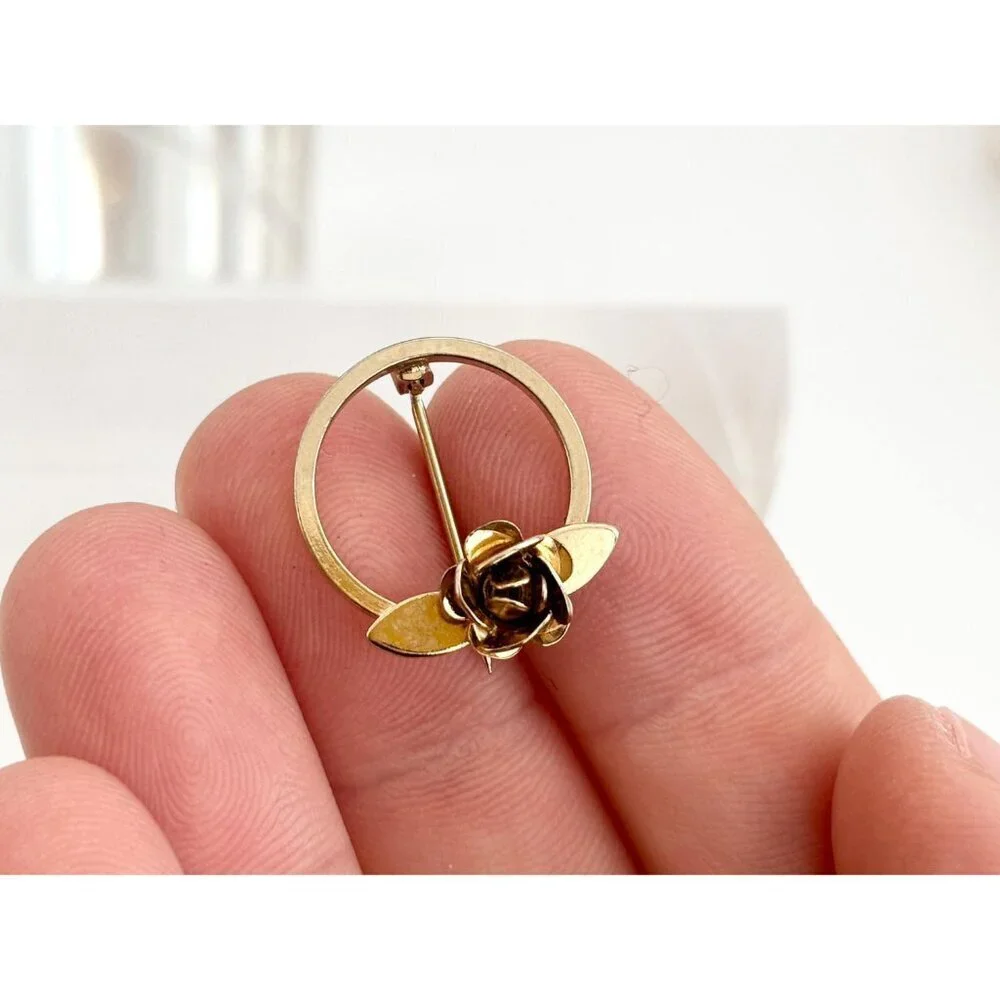 Tiny Gold Toned Rose Shaped Round Vintage Cute Jewelry Brooch | Lapel Pin